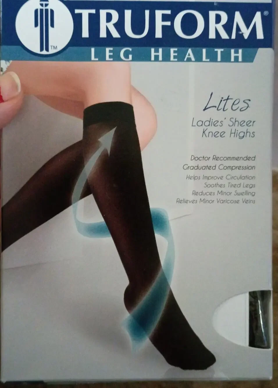 TruForm Women 2x Lites Moderate 15-20 mmHg Compression Knee High Nylon Stockings